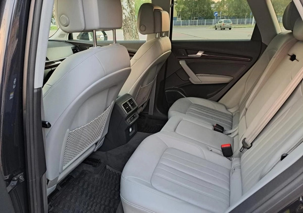 Audi Q5 cena 135900 przebieg: 59000, rok produkcji 2018 z Ostrołęka małe 436